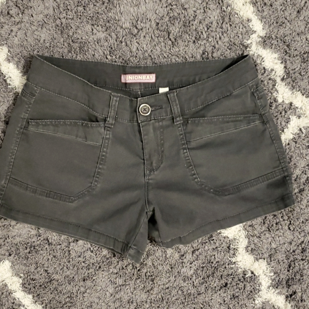 Women's UnionBay size 9 shorts.